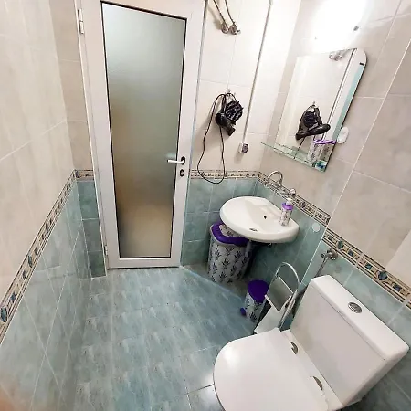 кънтри-лариса Apartman *