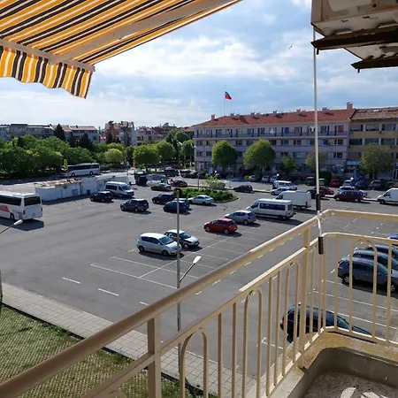 Апартамент кънтри-лариса