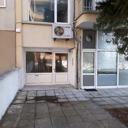 кънтри-лариса Apartman